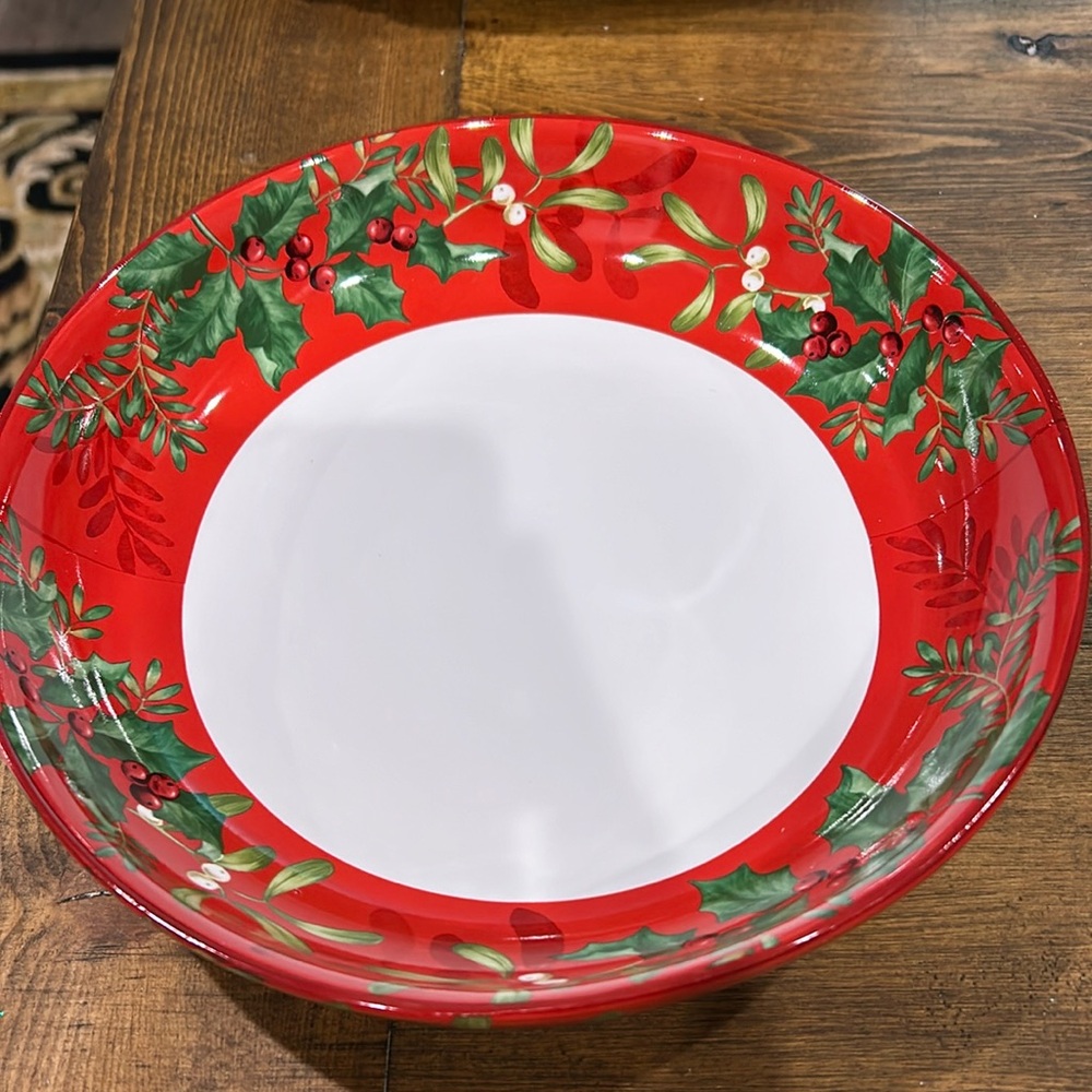 222 Fifth “Christmas Foliage” NWOT 9” round pasta/vegetable serving bowl